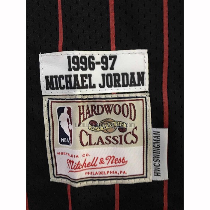 Camiseta Chicago Bulls Michael Jordan NO 23 Hardwood Classics Throwback 1996-97 Negro
